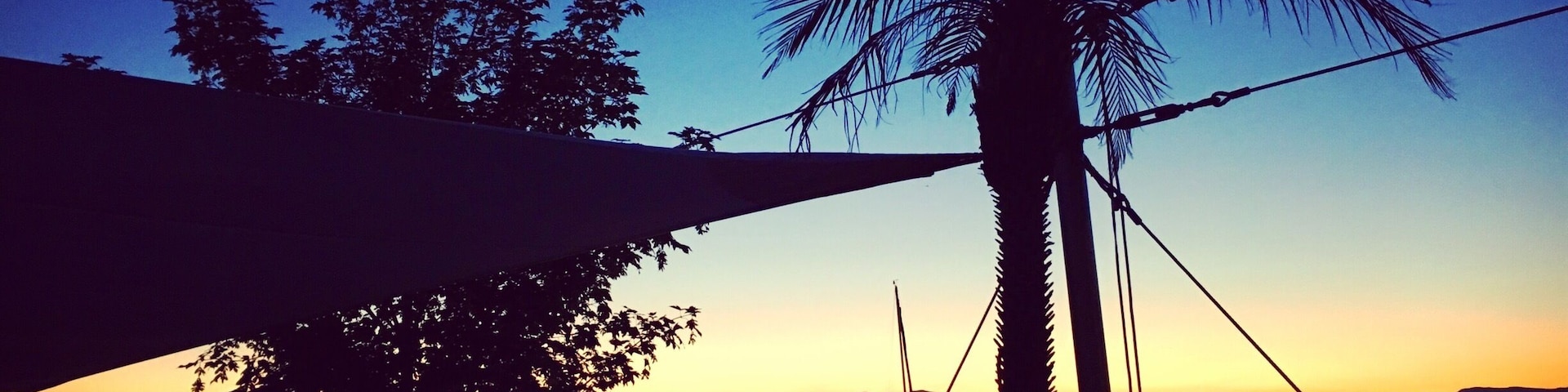 Try Windsurf or Stand Up Paddle sessions and enjoy a stunning view of Geneva’s lakefront!
#LifeAtExpedia