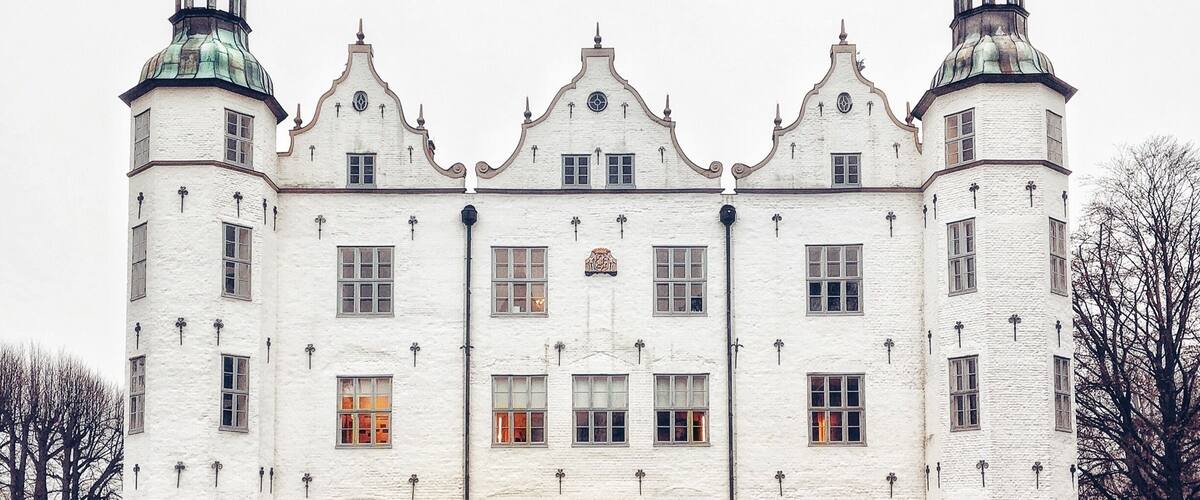 Cozy little Ahrensburg Palace near Hamburg (Hamburg). It used to belong to the Danish king but was purchased by a wealthy Hamburg merchant in 1759. It is a beautiful museum now worth a Sunday trip - perfect for a foggy rainy day! #hamburg #germany #castle #ahrensburg