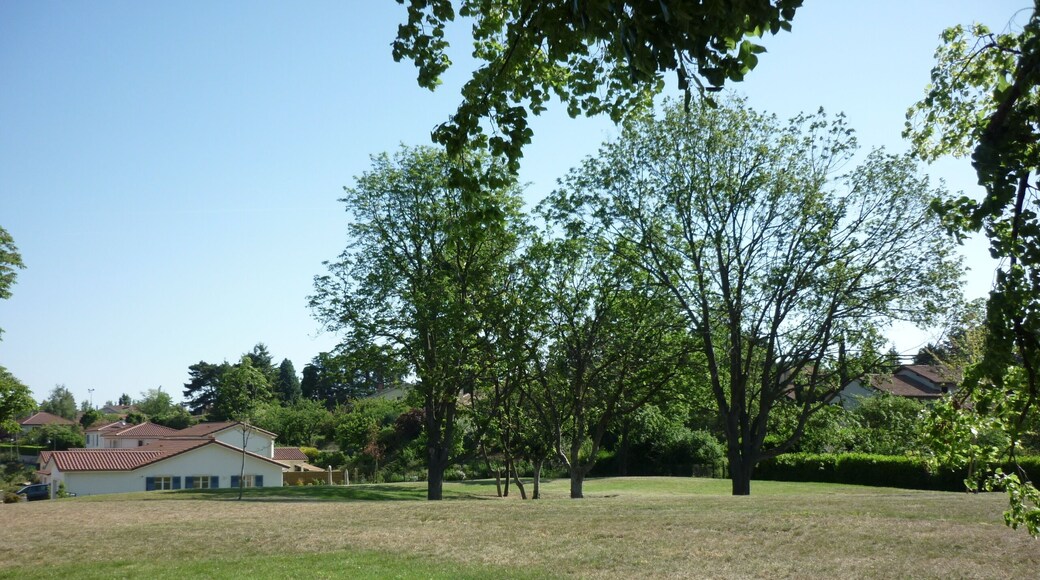 Jardin public au coeur du lotissement, 05/2011