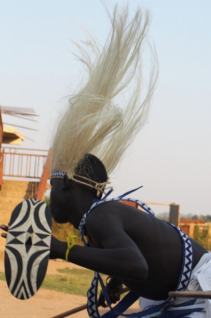 #TroveOn The boys at Les Enfants de Dieu performing a traditional Intore Dance.  If you have the privilege to visit Rwanda, we highly recommend attending a dance ceremony. We were lucky enough to be volunteering at the center and were treated to many performances by the boys. Intore dance troupe performances can be found throughout Rwanda and at most public ceremonies.
#Rwanda #Intore #Dance #Kigali