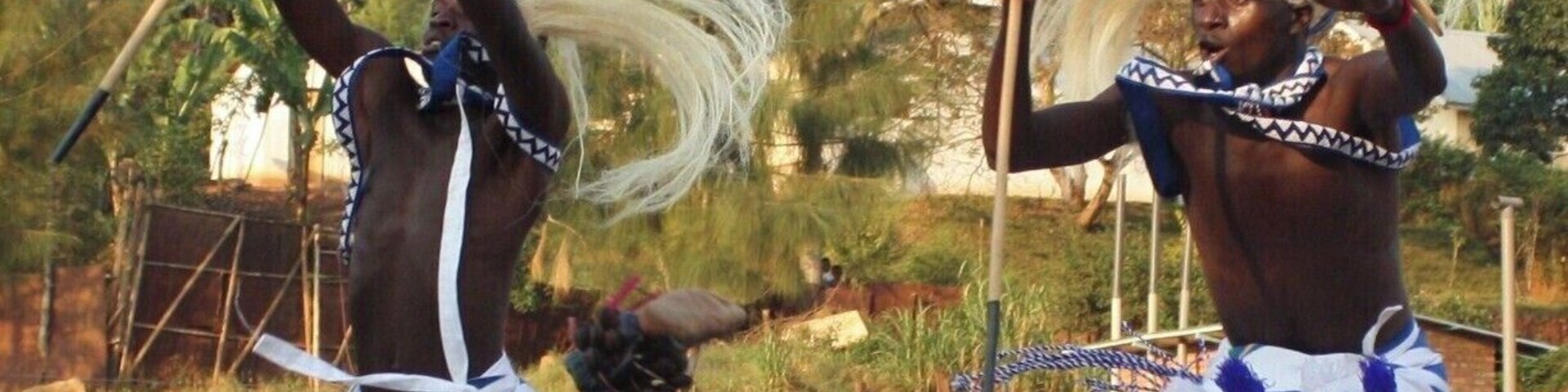 #TroveOn The boys at Les Enfants de Dieu performing a traditional Intore Dance. If you have the privilege to visit Rwanda, we highly recommend attending a dance ceremony. We were lucky enough to be volunteering at the center and were treated to many performances by the boys. Intore dance troupe performances can be found throughout Rwanda and at most public ceremonies.
#Rwanda #Intore #Dance #Kigali