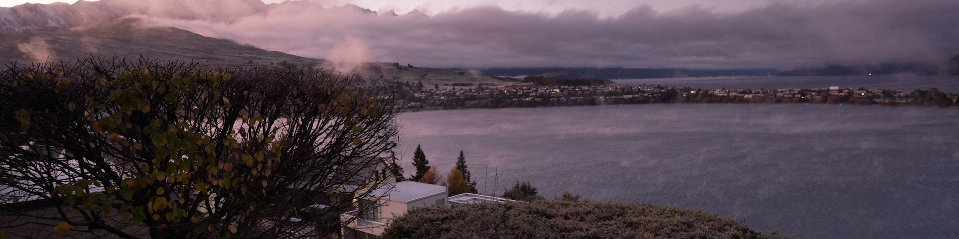 Sunrise over Lake Wakatipu in Queenstown, New Zealand
