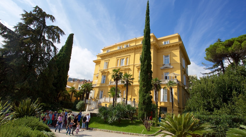 Opatija showing a garden and heritage architecture