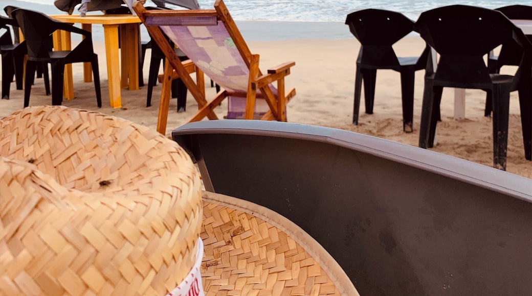 For $150 pesos you’ll get a nice shade to enjoy the beach. #beach #beachday #mexico