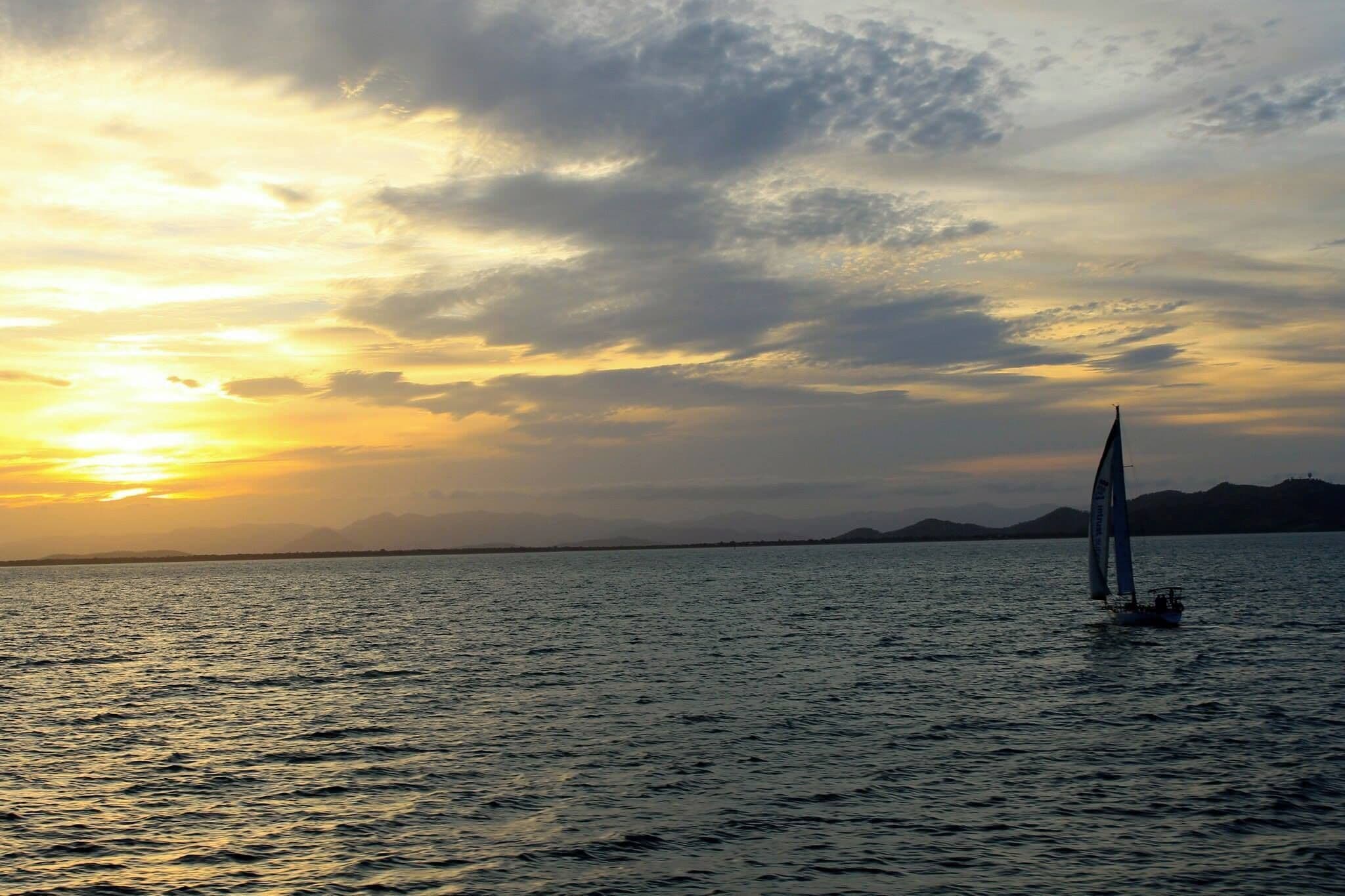 The name is justified. The beauty here is magnetic. Head to the YHA Koala and Nature Reserve to hang out with some of OZ's cuddliest symbol. 