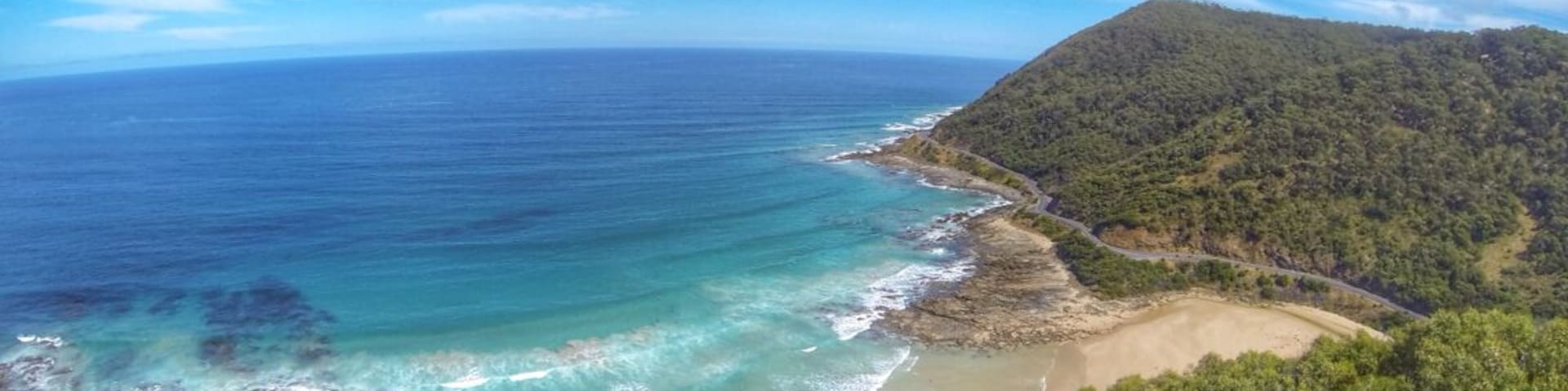 What a nice stretch of coast just along the Great Ocean Road. Don't miss this lookout with really nice views and a picnic area in the shade.