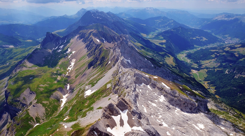Airshop while paragliding in French Alps with a view on Aravis Range and Mont Blanc