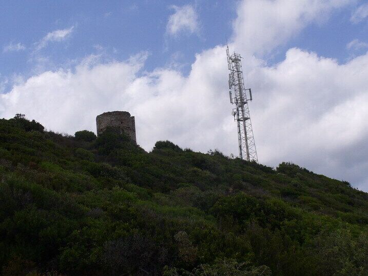 Cap Corse - Punta di a Coscia--Ancient tower