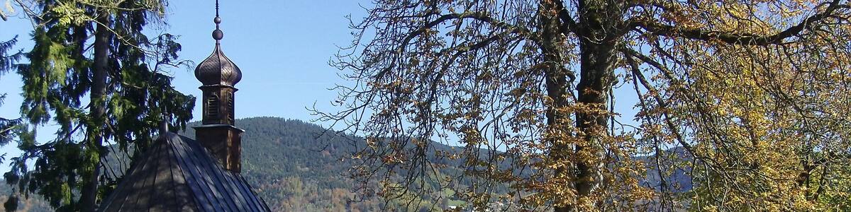 This is a photograph of an architectural monument. It is on the list of cultural monuments of Bayern, no. D-1-82-111-14