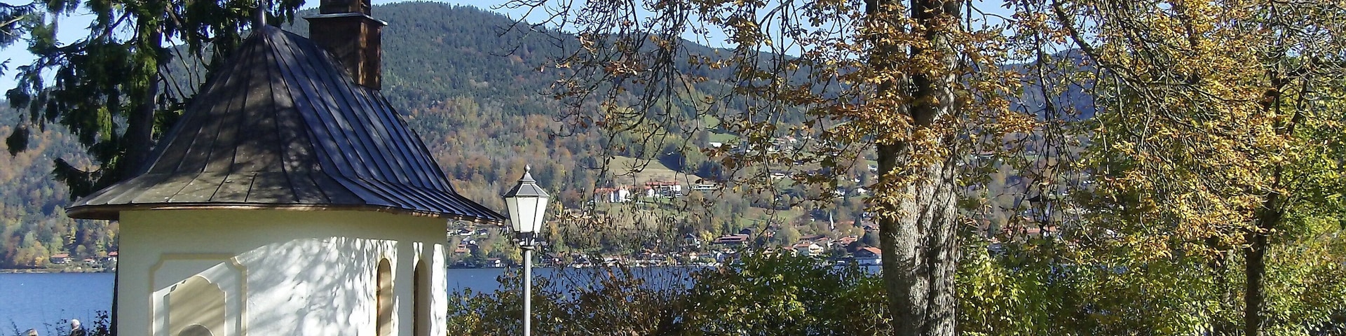 This is a photograph of an architectural monument. It is on the list of cultural monuments of Bayern, no. D-1-82-111-14