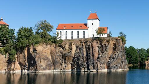 Panorama der Bergkirche Beucha bei Brandis in Sachsen. Deutschland. Europa