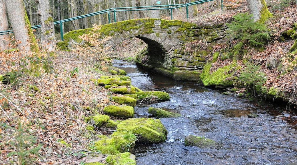 Finsterbergen, Totenbrücke