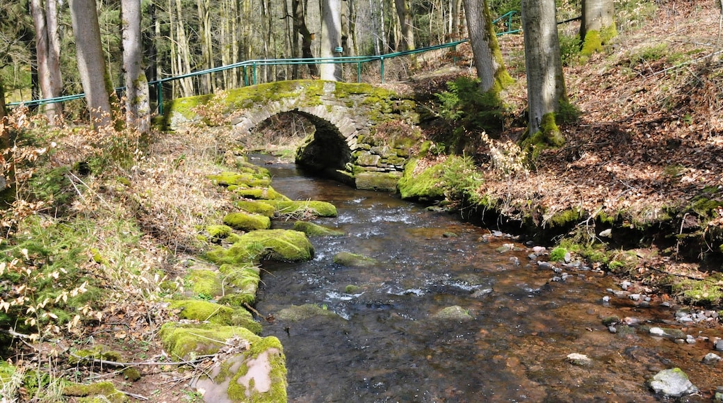 Finsterbergen, Totenbrücke