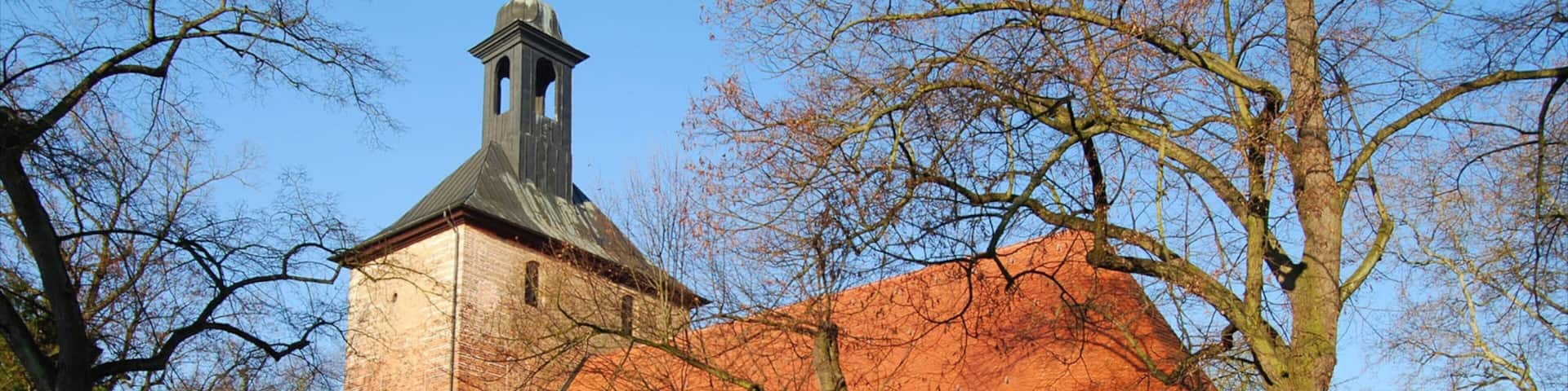 Kleinmachnow featuring a church or cathedral, religious elements and a small town or village