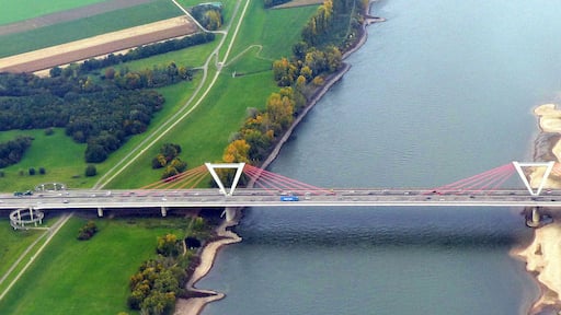 Ilvericher Rheinquerung