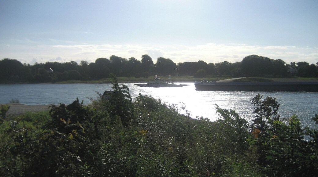 Rhine ferry Langst - Kaiserswerth, Germany. Rheinfähre Langst - Kaiserswerth.