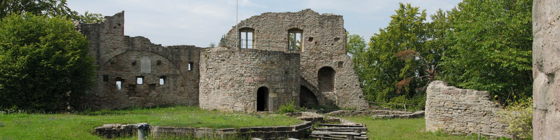 Castle ruin Burgruine Henneberg, Henneberg, district Schmalkalden-Meiningen, Thuringia, Germany