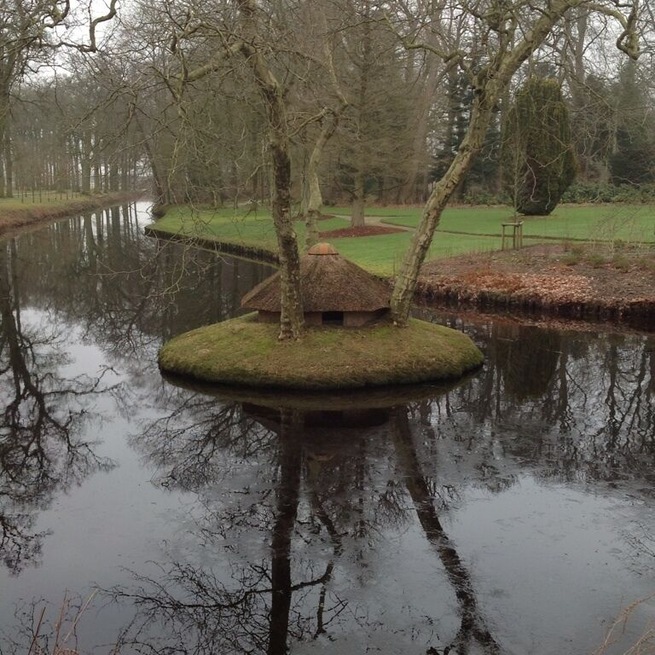 Symmetry at work, at this palace for ...ducks.