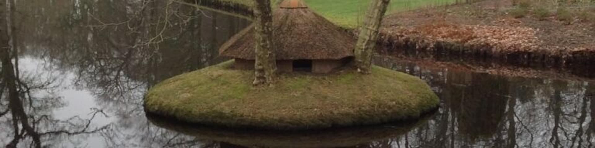 Symmetry at work, at this palace for ...ducks.