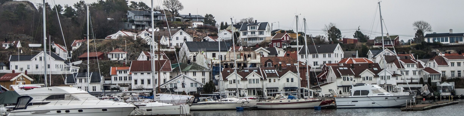 Grimstad is a small town situated in the far South of Oslo. I spent four nights in the Scandic Hotel, Grimstad which is situated 200m away from this beautiful small port. The packed wooden houses situated in the above hill adds more beauty to this region. Though Grimstad is not a major tourist attraction in Norway, it's worth a visit in the tiny awesome town.