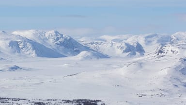 The mountains really look soft. #snow
