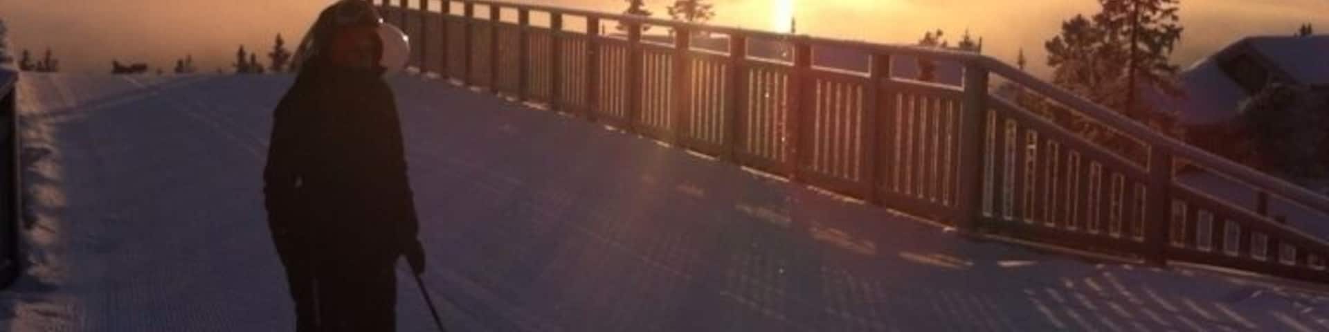 #Snowtrove in Trysil. Alpine piste crosses wooden bridge. Nice #sunrises but incredible cold weather; -21C in the valley and a skiing speed around 90km/h is a very cold experience!