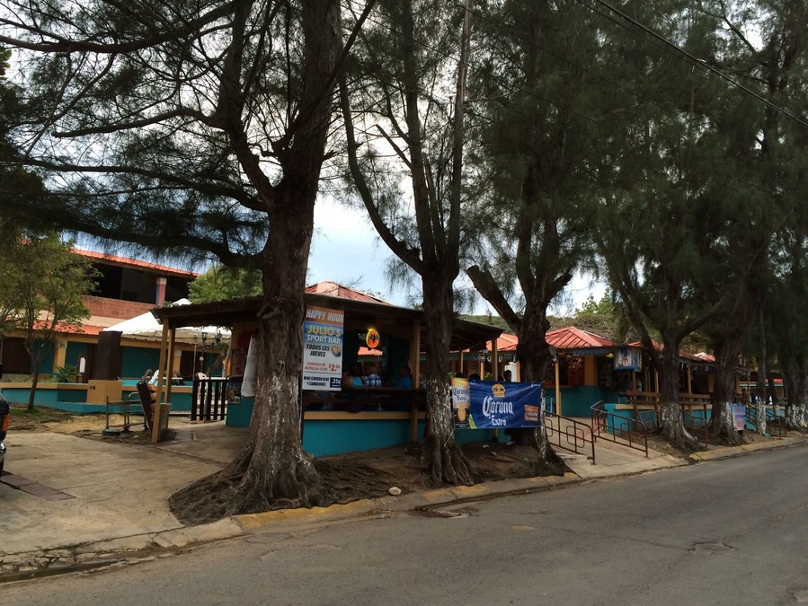 Great place for a few beers, dancing, and local food and appetizers.