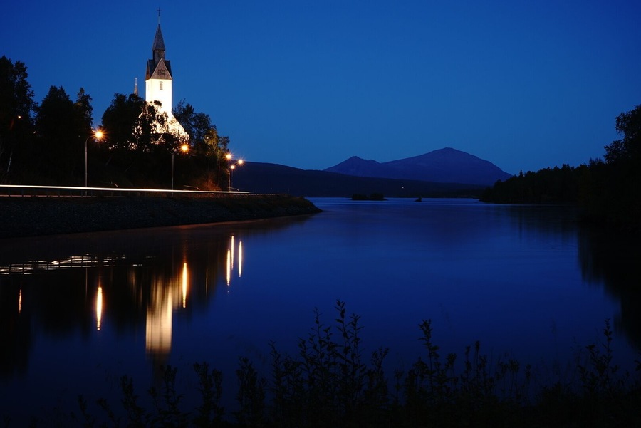 The church in tärnaby lies in a very photogenic spot if i have to say