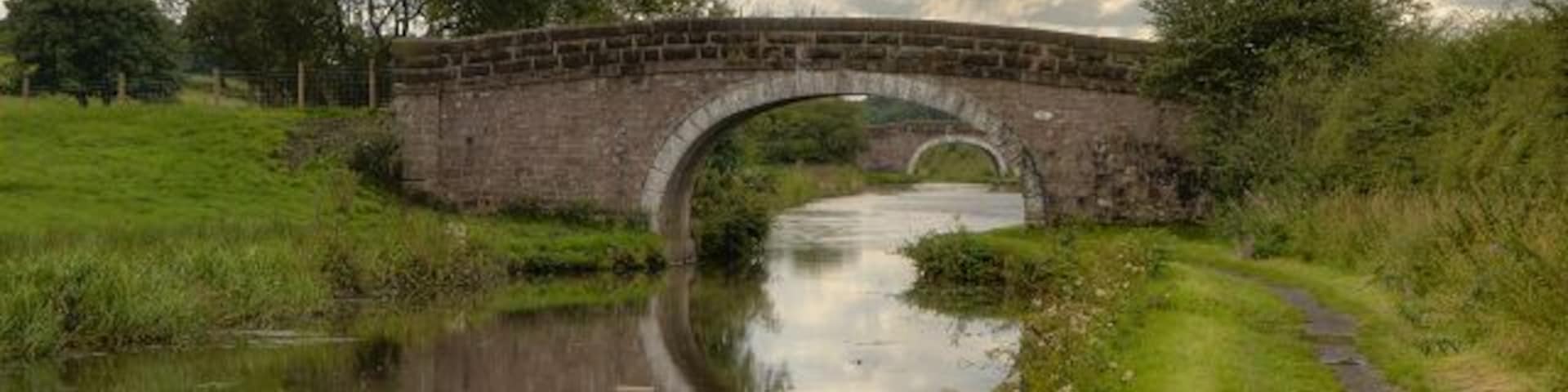 Photograph of Ollerton Bridge No 1, Bridge No. 91 over the Leeds and Liverpool Canal in Withnell, Lancashire