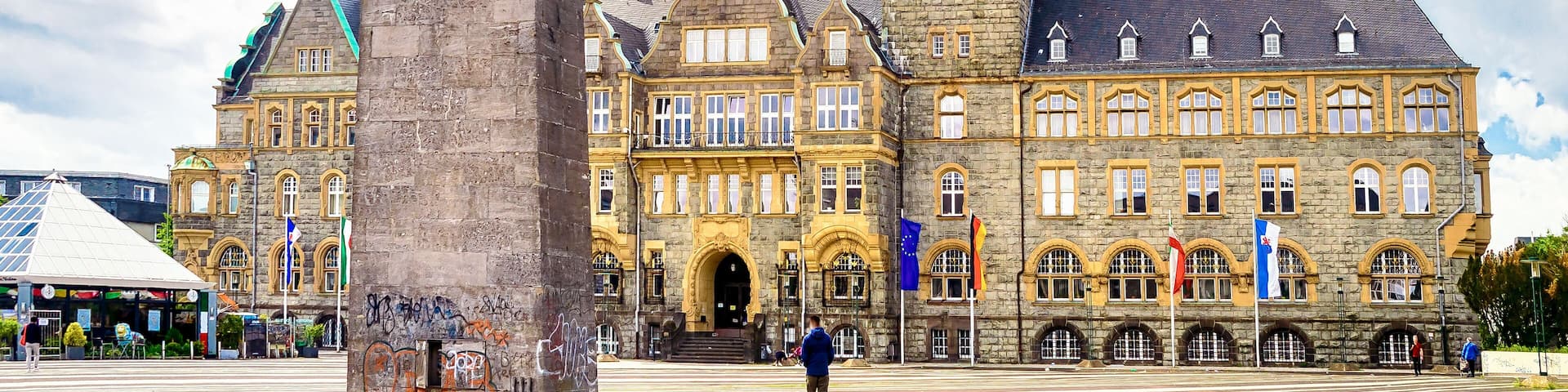 Bergischer Löwe und Rathaus von Remscheid, Nordrhein-Westfalen, Deutschland