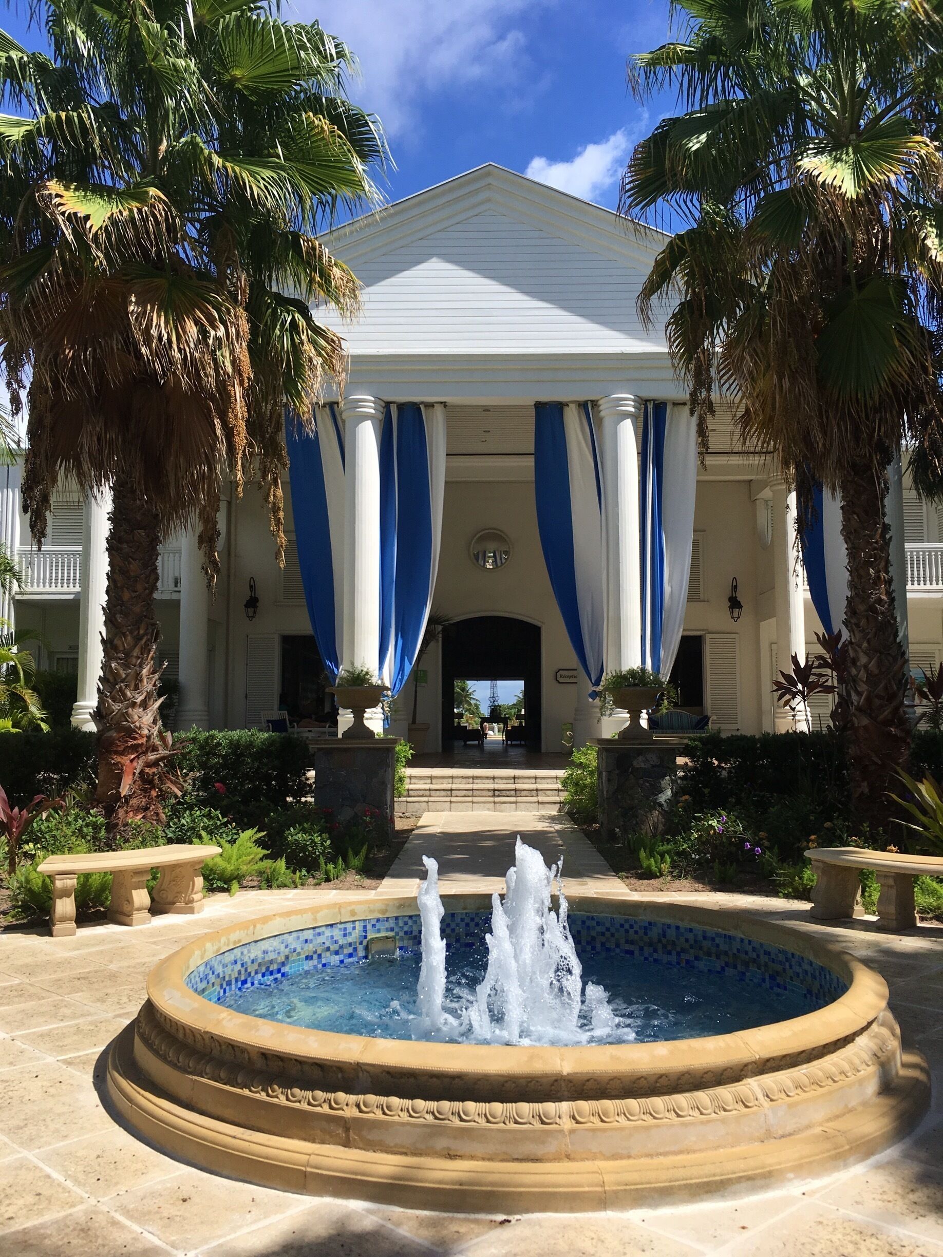 Front of Rui Palace Saint Martin