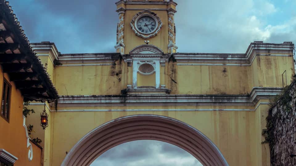 The famous Arc of Santa Catalina, representative of the city of Antigua.