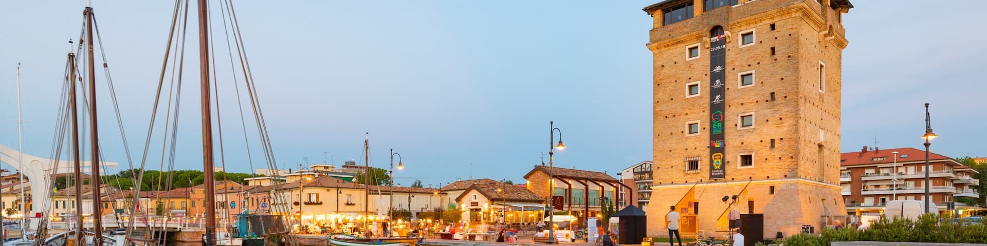 Cervia showing a bay or harbor