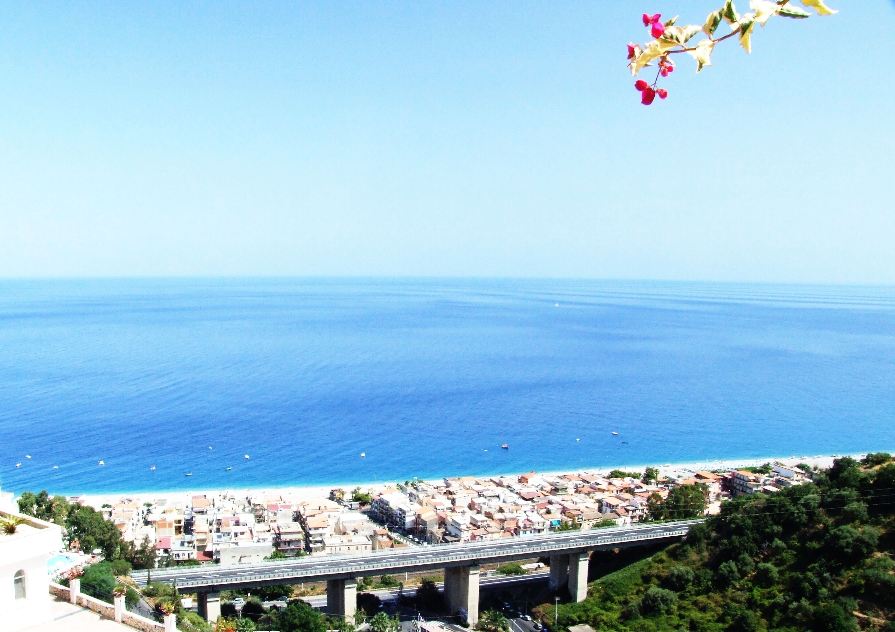 taormina giardininaxos messina isolabella sicilia sicily italia italy landscape wallpaper gnuckx travel creative commons zero cc0 cc facebook bebo news today oggi panoramio flickr googleearth maps geotagged wiki wikipedia