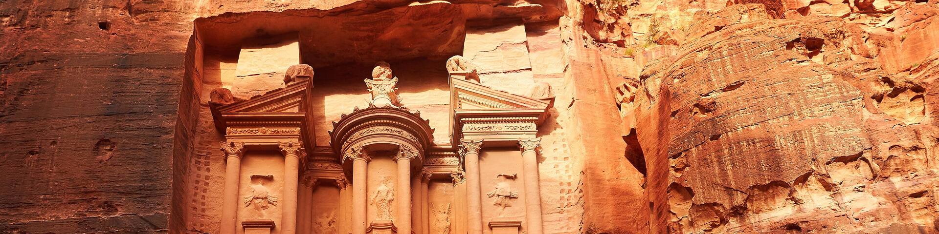 Al Khazneh - the treasury, ancient city of Petra, Jordan