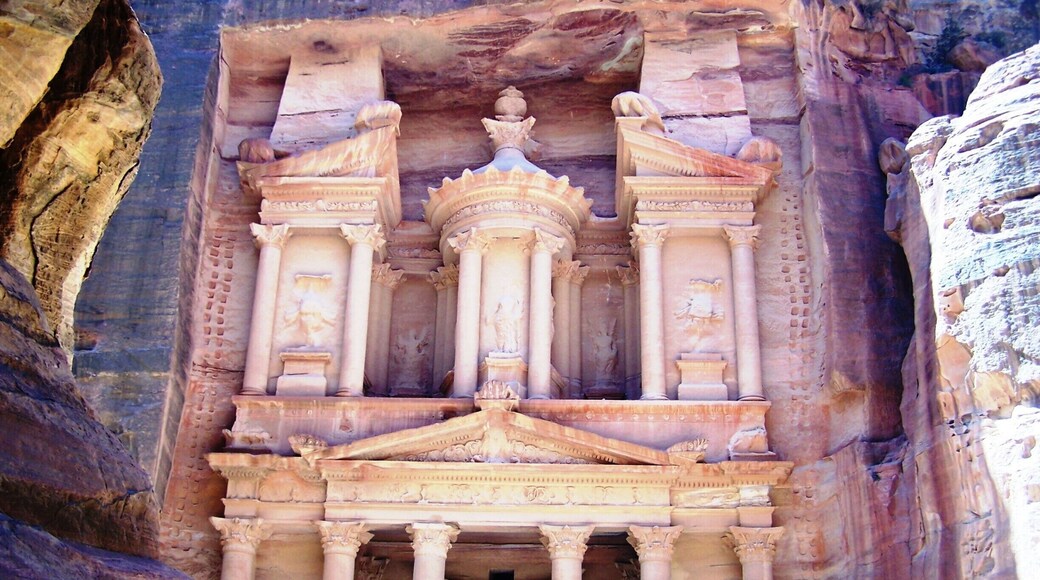 I'm not sure how long it would take to fully take in this place, but it would take much longer than we had on our visit. I can't imagine how long it took to carve all the buildings, homes and public gathering places in Petra. They certainly were under no time constraints to finish on a schedule. Absolutely incredible!!!