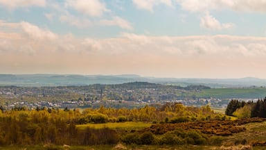 Looking down to Leslie, Fife, from Formonthills