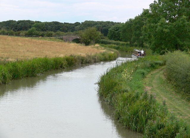 Ashby Canal near Far Coton Looking west from Coton Bridge towards Deakin's Bridge.