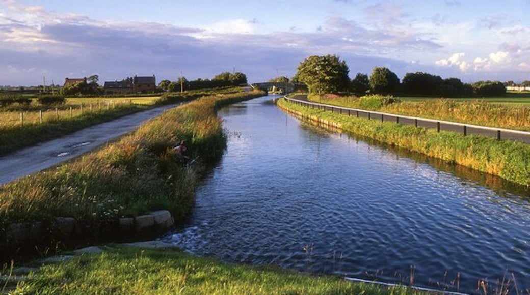 Leeds & Liverpool canal, Rufford branch, near Burscough