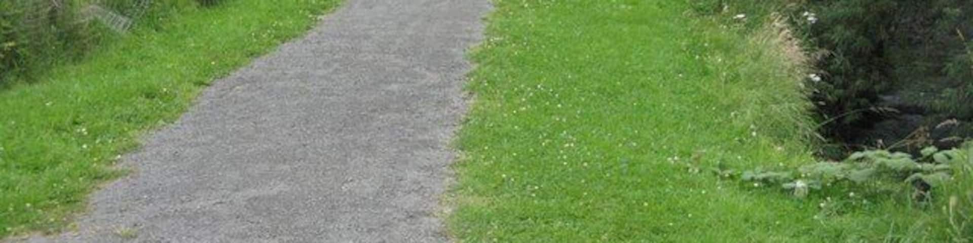 Bridge over the Burdiehouse Burn Part of the Burdiehouse Burn Valley Walk, this bridge takes the B701 Gilmerton Dykes Street over the burn.