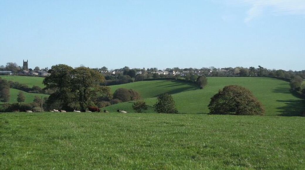 Witheridge: near West Yeo Looking east towards Witheridge village