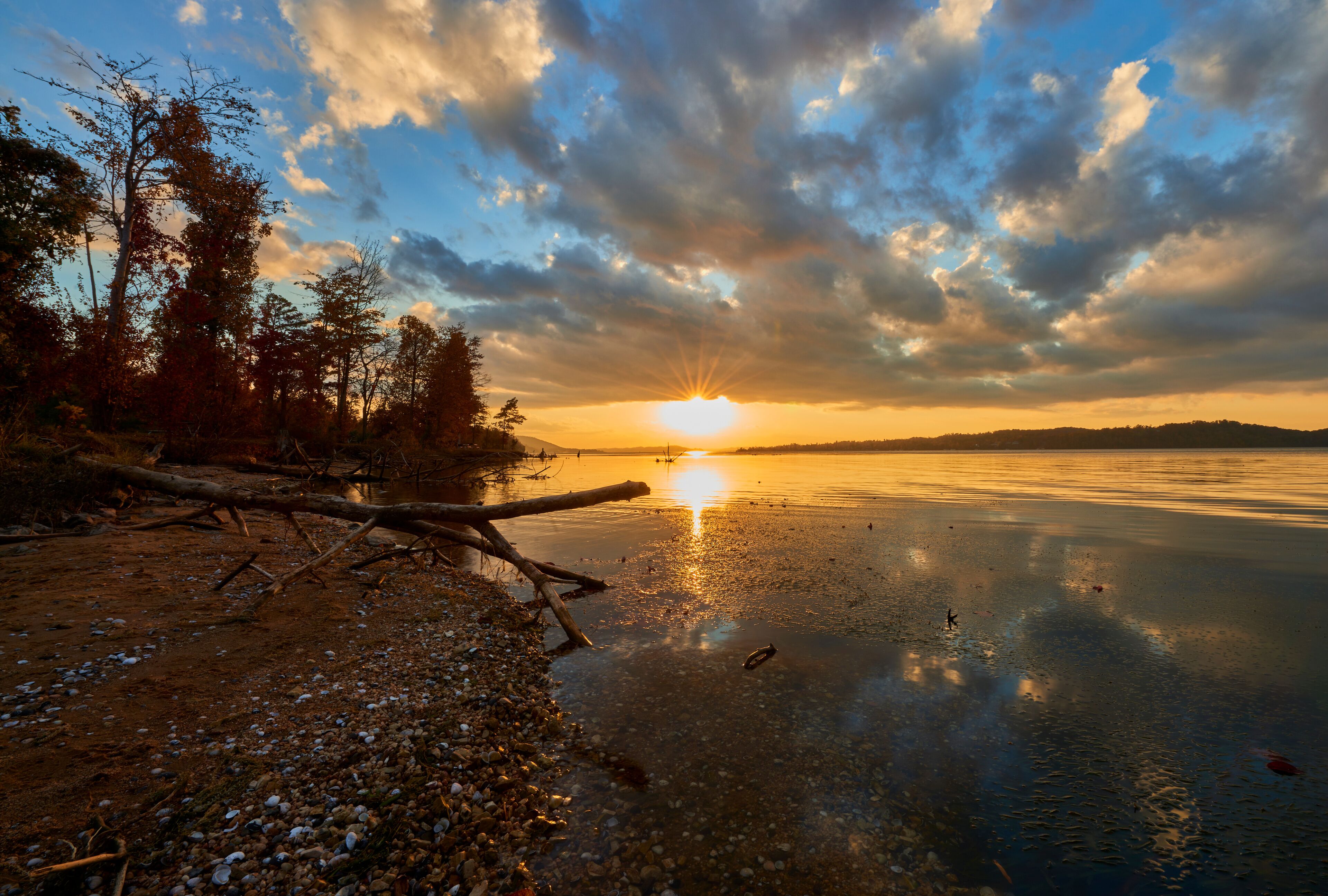 Magnificent sunset on Tennessee river 