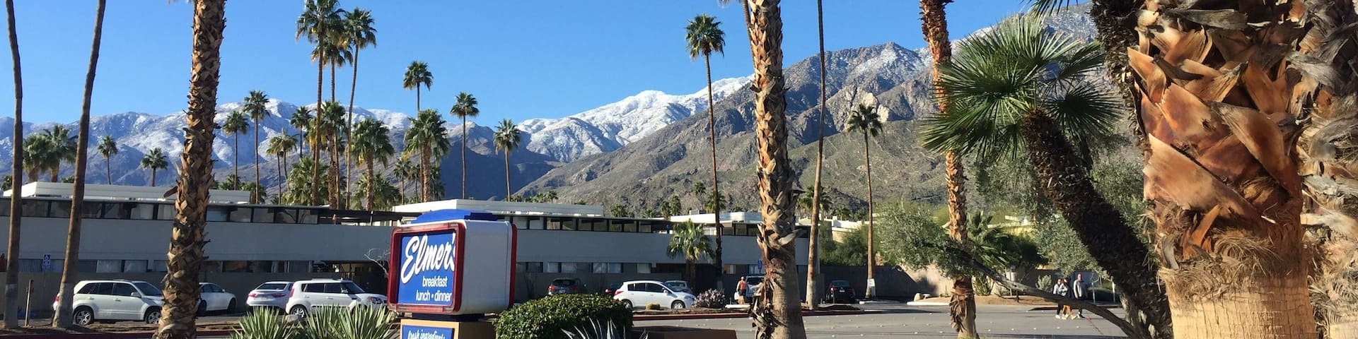 Great breakfast & service. Get the German pancake!
