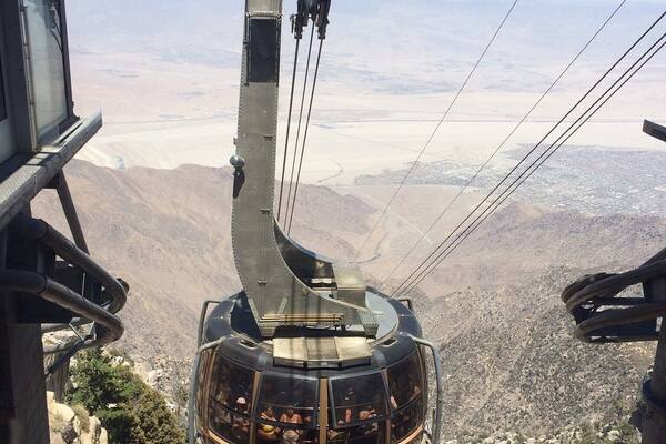 The Palm Springs Aerial Tramway in Palm Springs, California, is the largest rotating aerial tramway in the world.
#palmsprings #california #airtramway