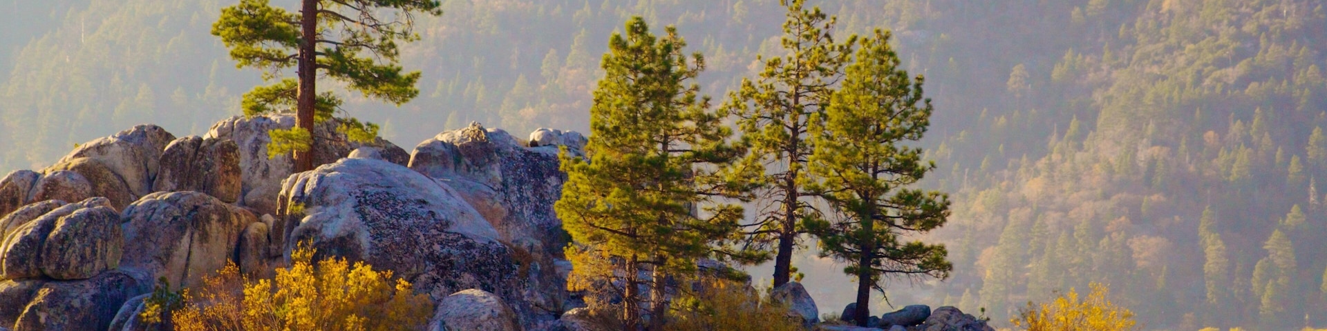 Palm Springs which includes mountains, landscape views and a lake or waterhole