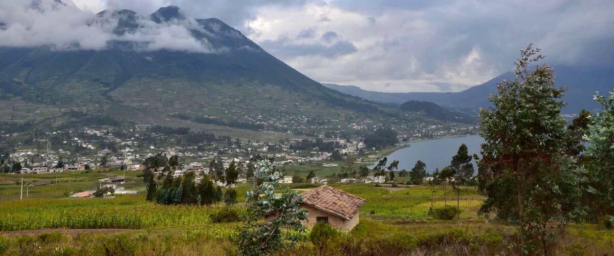 El Lechero is a sacred tree with beautiful views of the San Pablo Lake and 2 volcanoes: Imbabura and Cotocachi. We stopped to see the tree, but were more interested in the view! #mountains