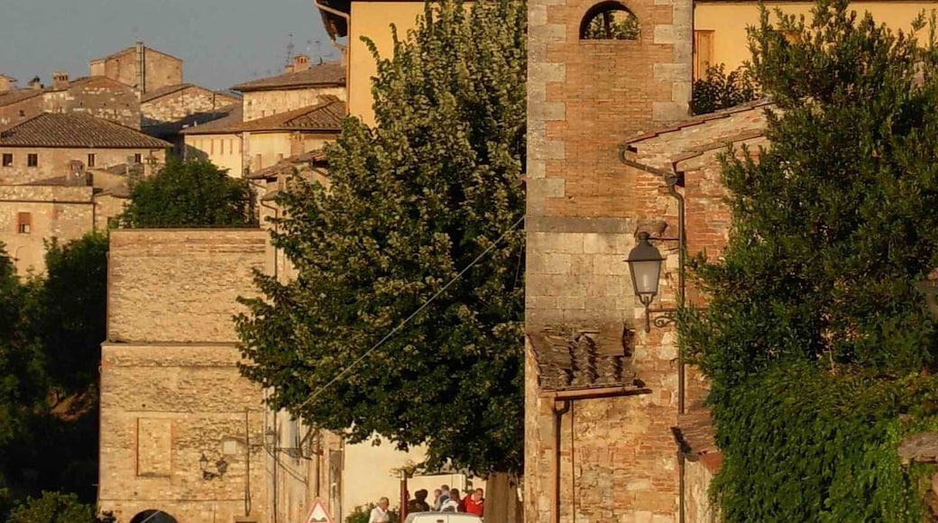Colle di Val d'Elsa (Siena - Italia): Il Campanile della chiesa di Santa Caterina