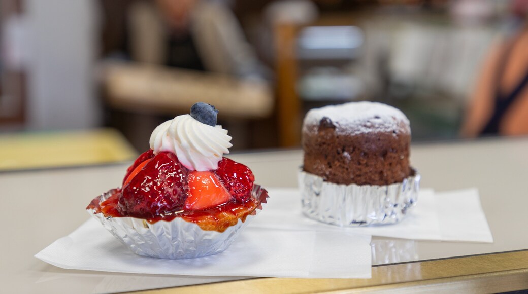 Gotemba showing food