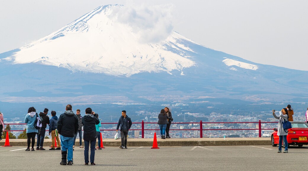 Gotemba showing mountains, snow and views