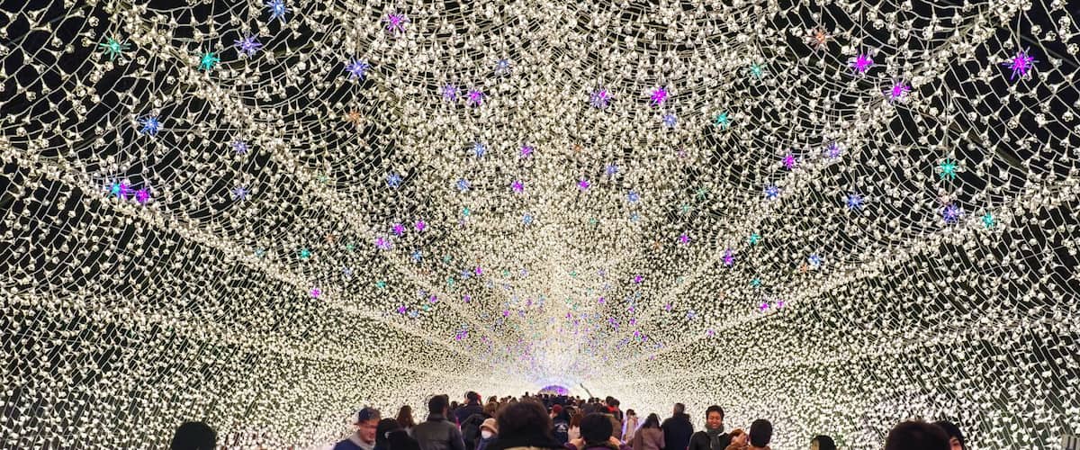 Nagashima Resort, Nagoya Japan.
Nabana No Sato is a theme park dedicated to flowers and from mid November to early March runs Winter Illumination during the evenings. Using about 8 million LED’s to light up the grounds, there are 2 light tunnels and a massive Niagara Falls display this year (theme changes every year).
#troveon #troveontheroad #japan #nagoya #nabananosato #nagashimaresort #illuminations @traveltherenext @Visit_Japan @TheTokyoTimes